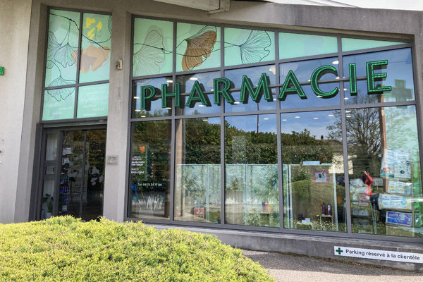 Vitrophanie vitrine pharmacie